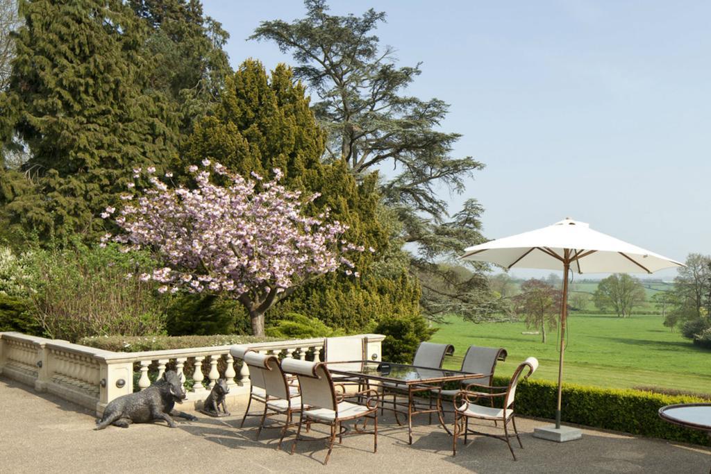 Kilworth House Hotel And Theatre Lutterworth Exterior photo
